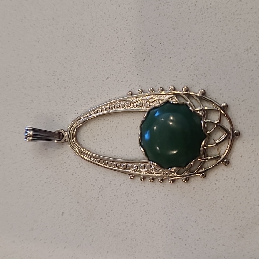 Vintage Sterling Silver Green Stone Pendant